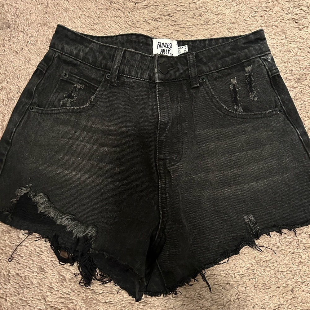 NWT Princess Polly distressed black denim shorts